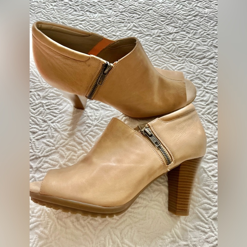Aerosoles BirdCage bone leather shoe